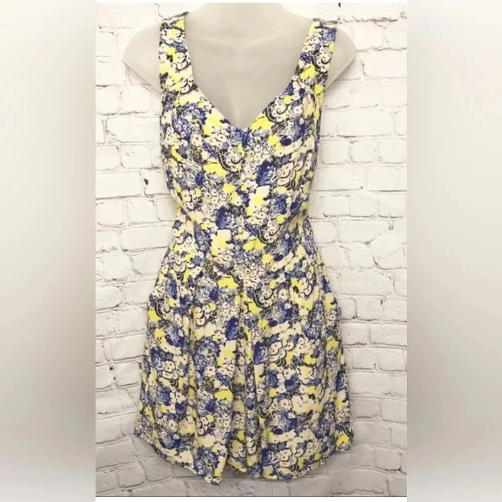 👑BCBG GENERATION FLORAL ROMPER JUMPSUIT OPEN BACK